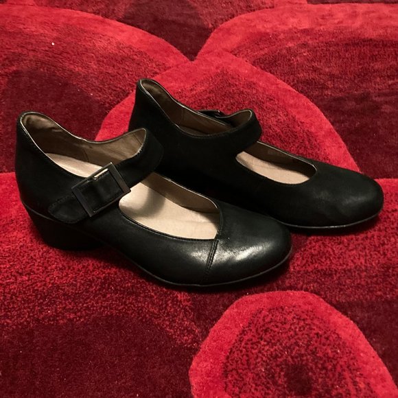 dansko roxanne pump